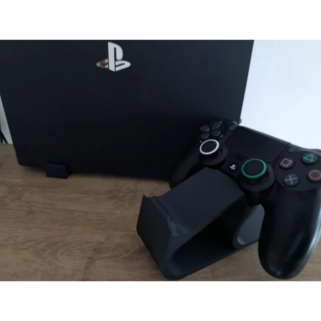 Suporte Vertical para PS4 FAT, PRO ou SLIM e para 2 Controles - Imagem 2